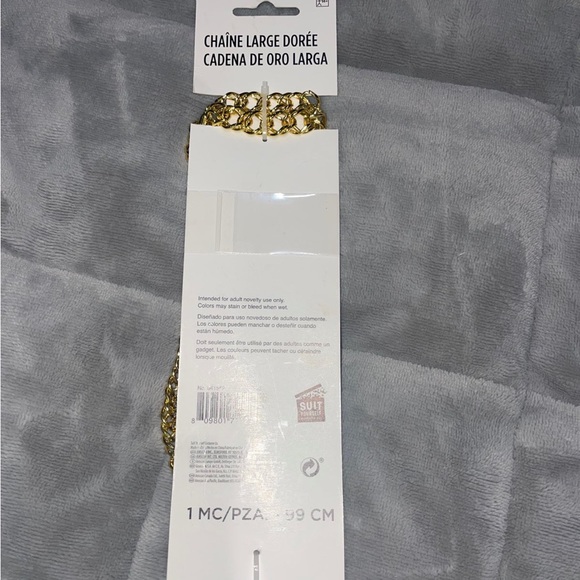 *UNOPENED / UNUSED*Costume jewelry Gold double chain - Picture 2 of 2